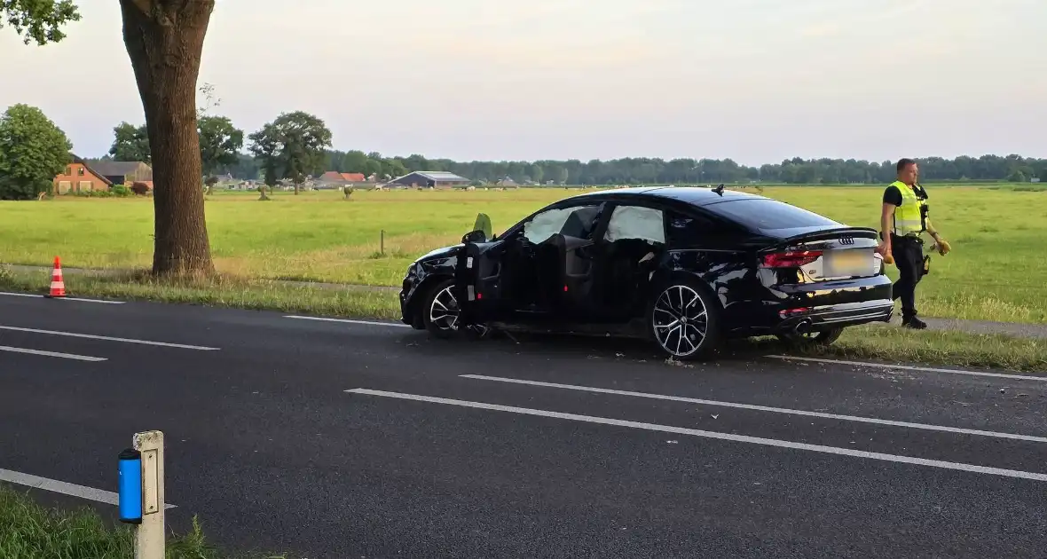 Meerdere gewonden bij botsing tussen luxe auto's - Foto 1