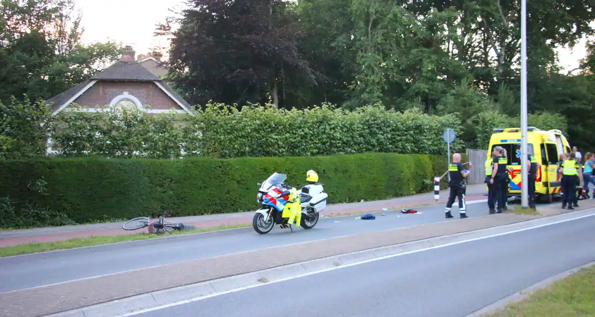 Traumahelikopter ingezet bij fietsongeval - Foto 1