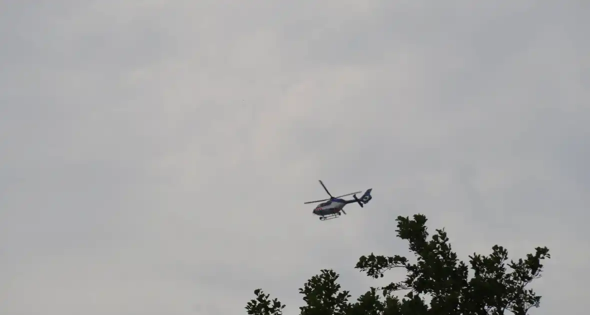 Meerdere helikopter landen op oud vliegveld Valkenburg - Foto 2