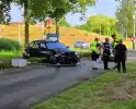 Automobilist botst op lantaarnpaal, bestuurder komt met de schrik vrij