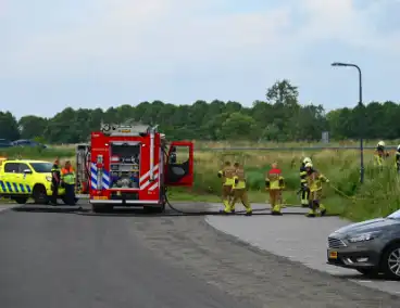 Bermbrand op carpoolplaats snel onder controle