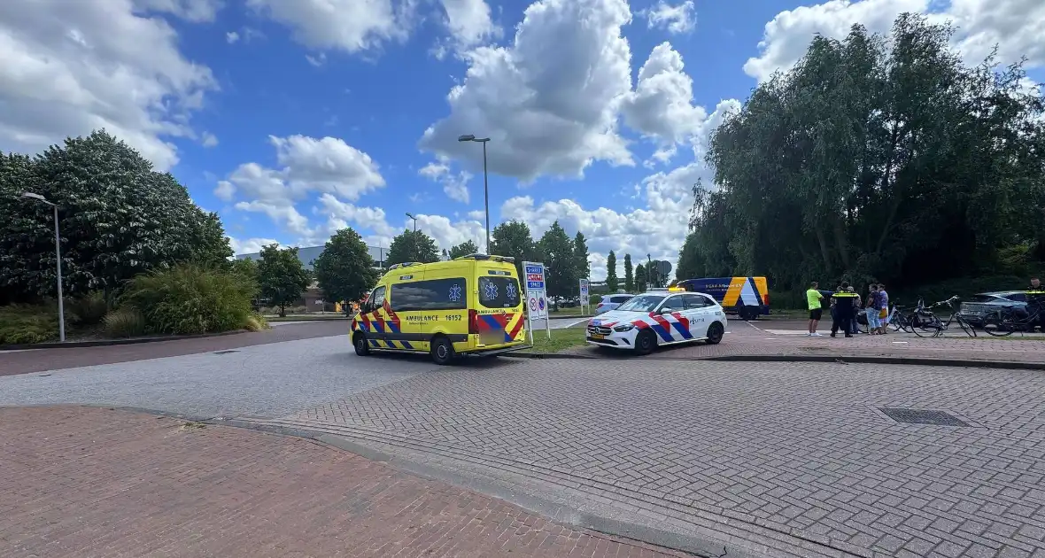 Fietser gecontroleerd in ambulance - Foto 2