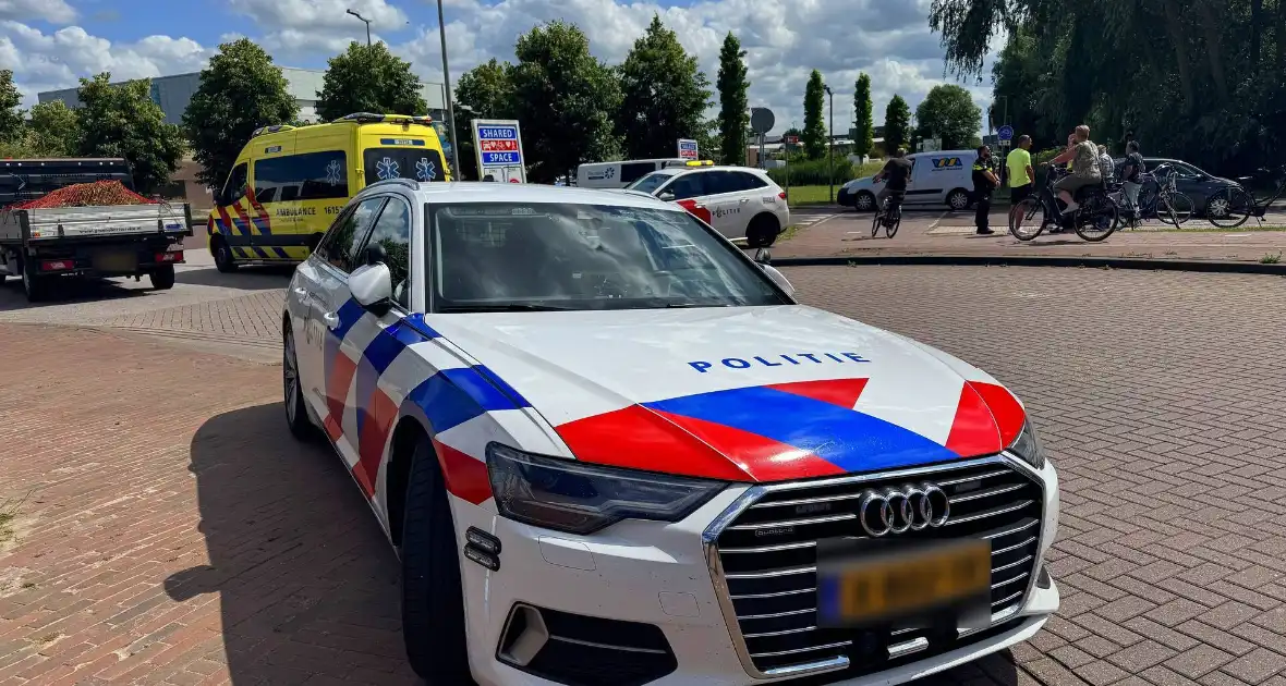 Fietser gecontroleerd in ambulance - Foto 4
