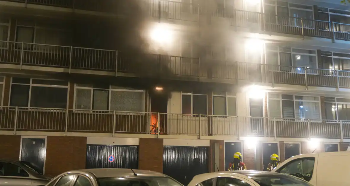 Uitslaande brand in flat - Foto 1