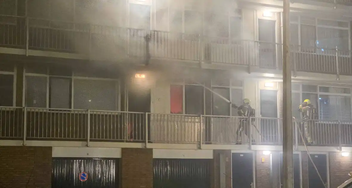 Uitslaande brand in flat - Foto 4