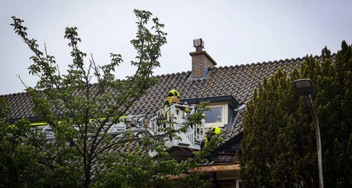 Sloopwerkzaamheden bij brand in dak