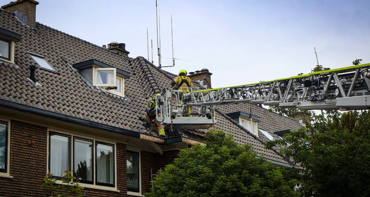 Sloopwerkzaamheden bij brand in dak - Foto 2