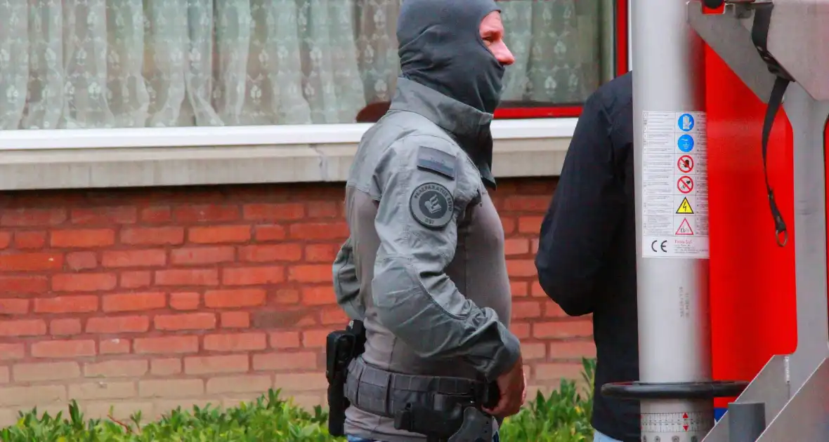 Arrestatieteam ingeschakeld bij incident - Foto 2