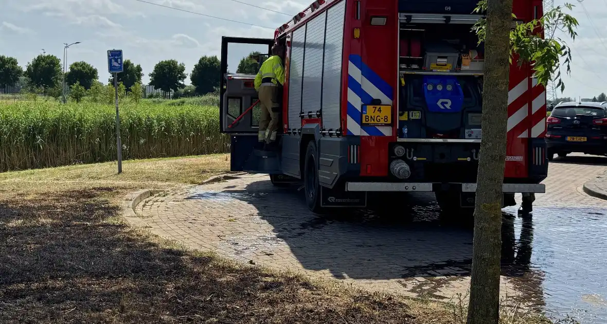 Brand ontstaan tijdens maaiwerkzaamheden - Foto 6