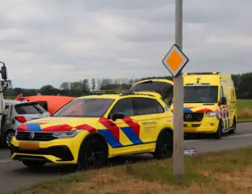 Dode bij ernstige aanrijding met vrachtwagen