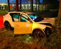Letsel en veel schade bij aanrijding