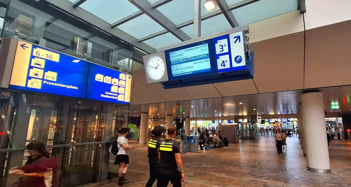 Treinverkeer plat door verstoringen - Foto 1