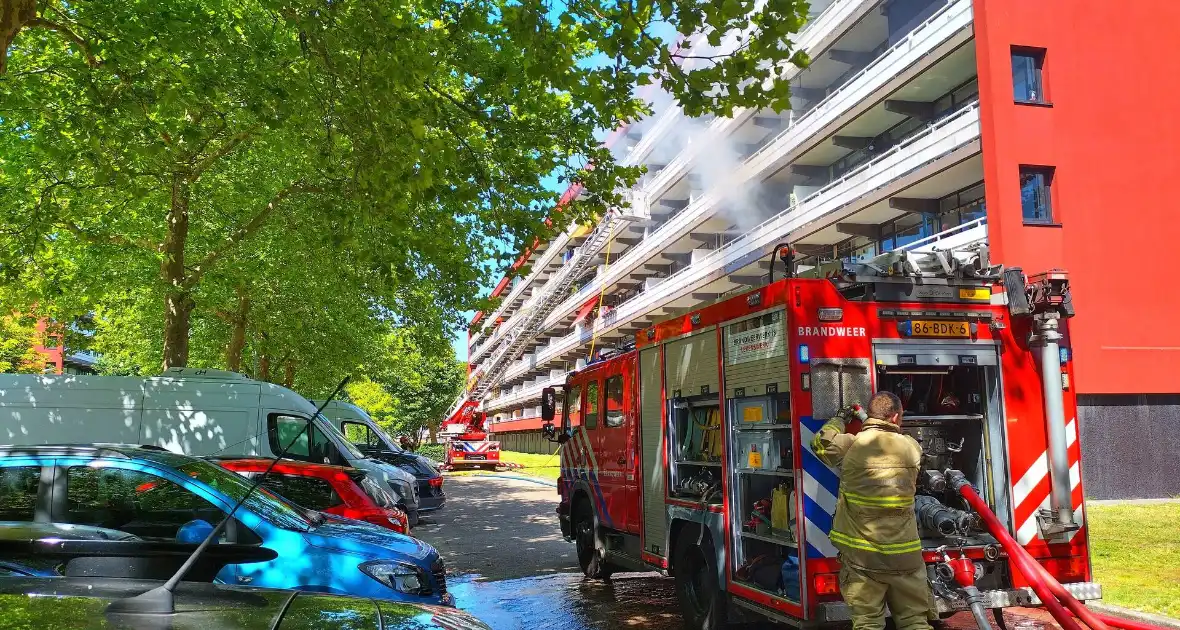 Bewoners ontkomen aan brand