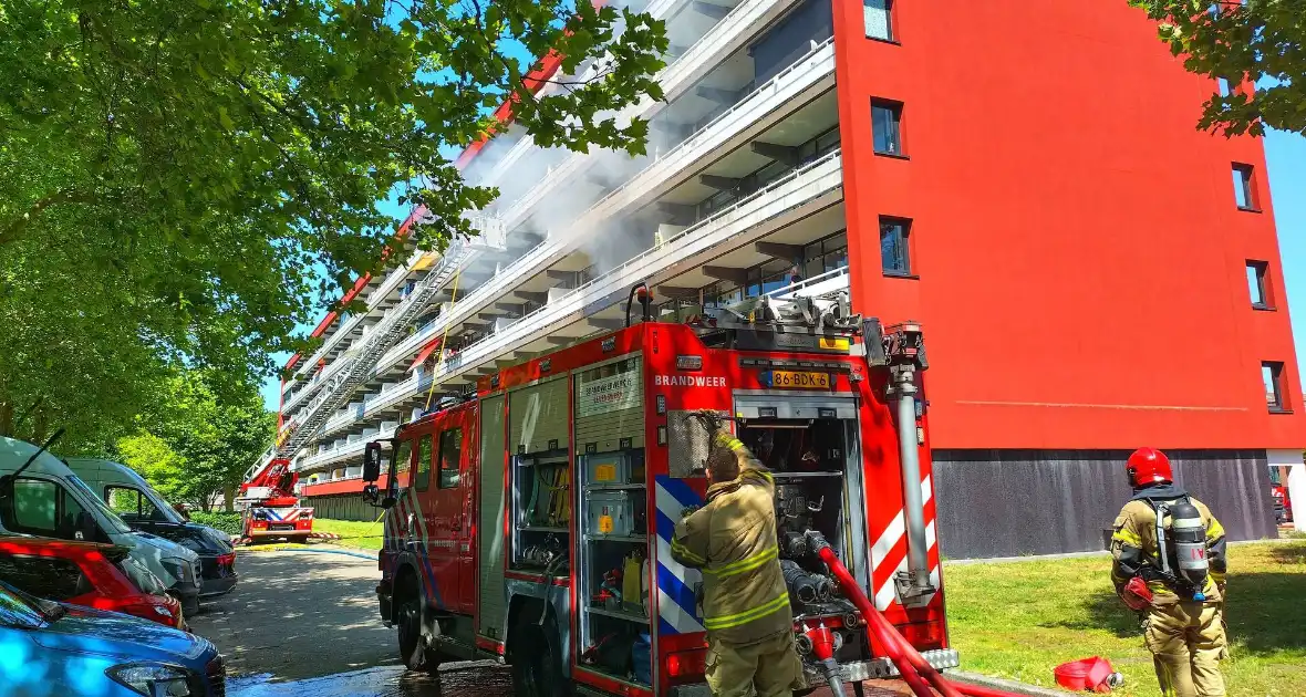 Bewoners ontkomen aan brand - Foto 3