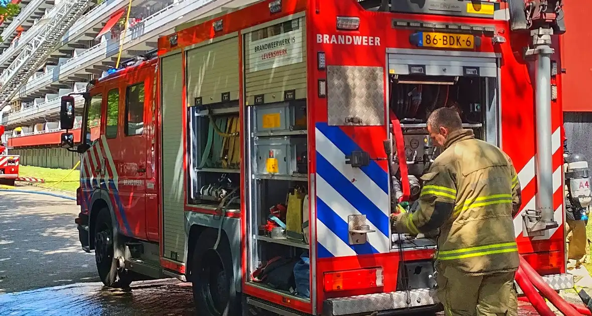 Bewoners ontkomen aan brand - Foto 4