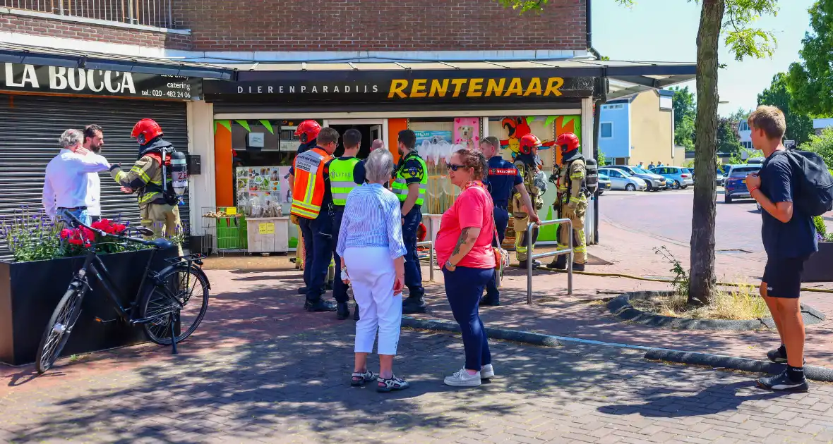 Brand in dierenwinkel snel geblust - Foto 1