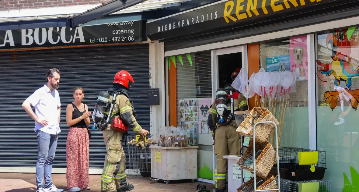 Brand in dierenwinkel snel geblust - Foto 4