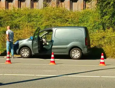 Botsing met letsel tussen drie voertuigen