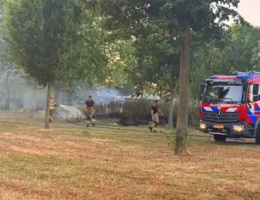 Brandweer blust bermbrand