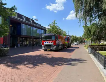 Brand in kledingwinkel leidt tot ontruiming