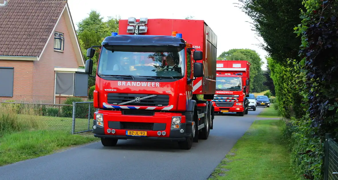 Brandweer pakt heidebrand aan - Foto 3