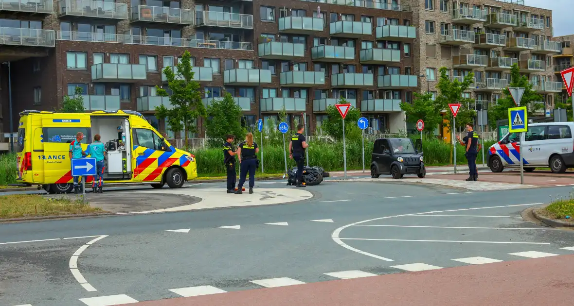 Motorrijder gewond na aanrijding met brommobiel - Foto 4