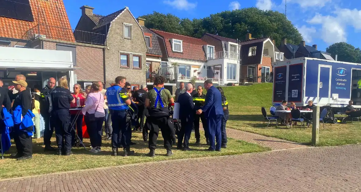 Diverse teams bij oefening in actie - Foto 5