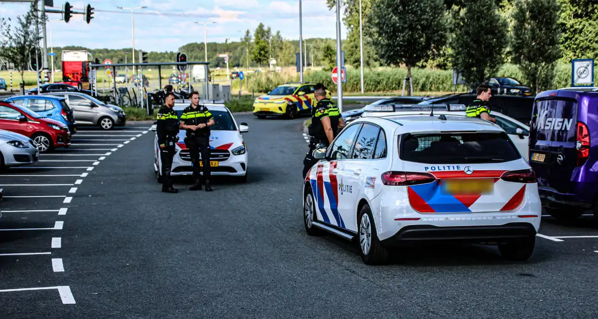 Voertuigen komen in botsing, geen gewonden - Foto 5