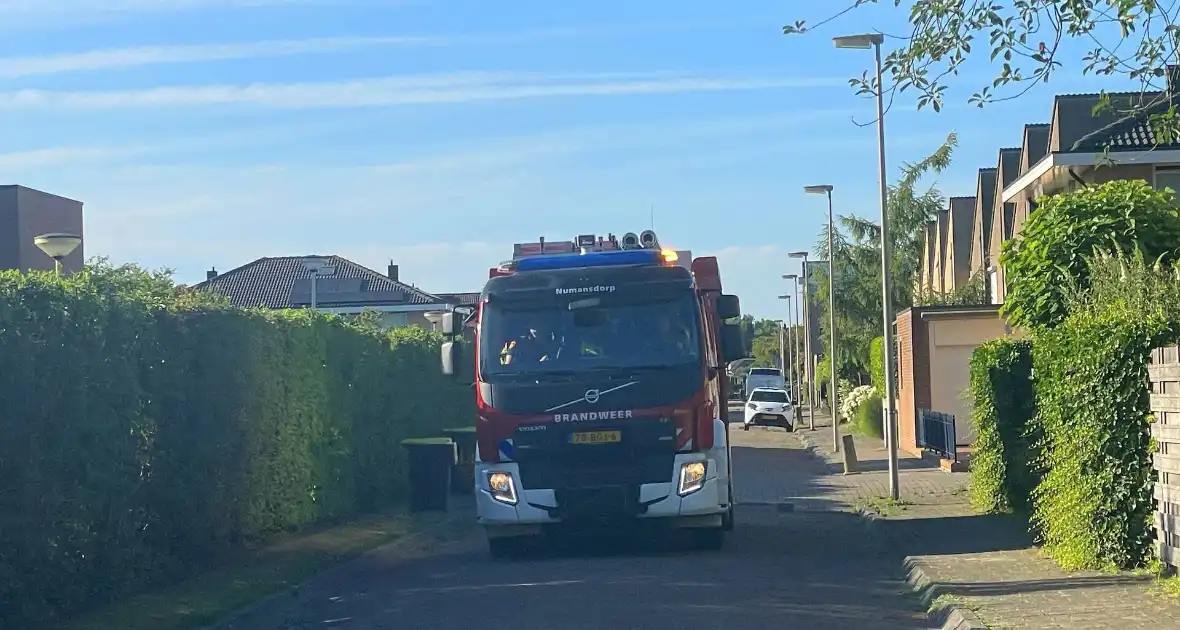 Vlammen gedoofd door buurtbewoners - Foto 9