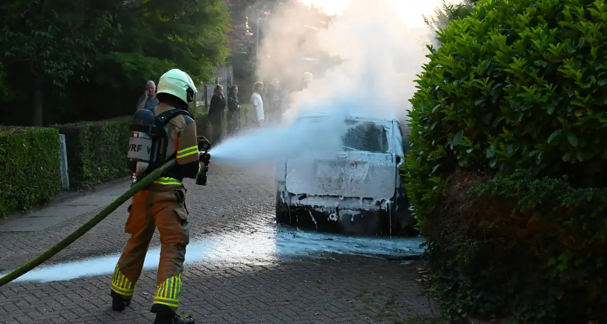 Voertuigbrand snel geblust - Foto 3