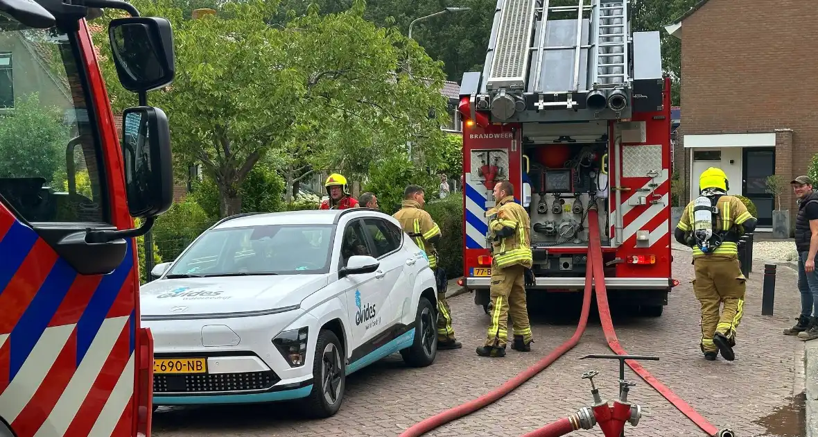 Brandweer forceert deur wegens gaslucht - Foto 3