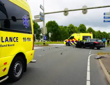 Botsing met blikschade op drukke kruising