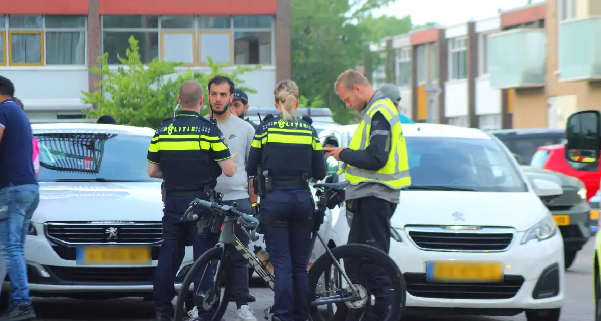 Wielrenner gewond bij ongeval met auto - Foto 9