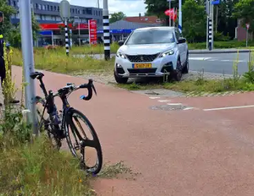 Wielrenner aangereden op kruising