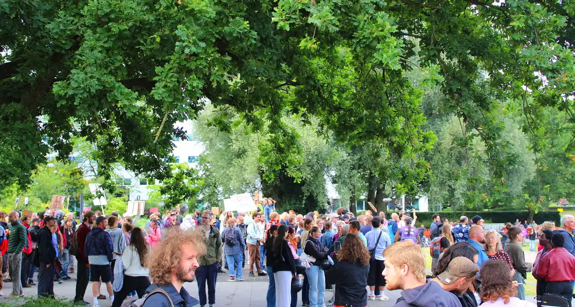 Mobiele eenheid ingezet bij protest - Foto 10