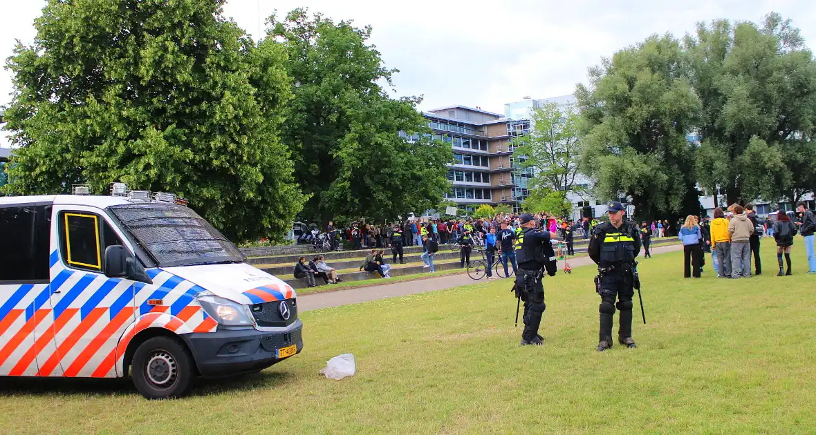 Mobiele eenheid ingezet bij protest - Foto 8
