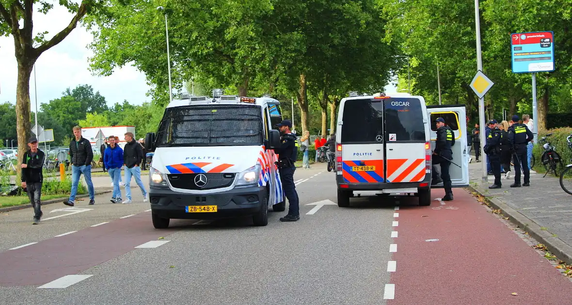 Mobiele eenheid ingezet bij protest - Foto 9