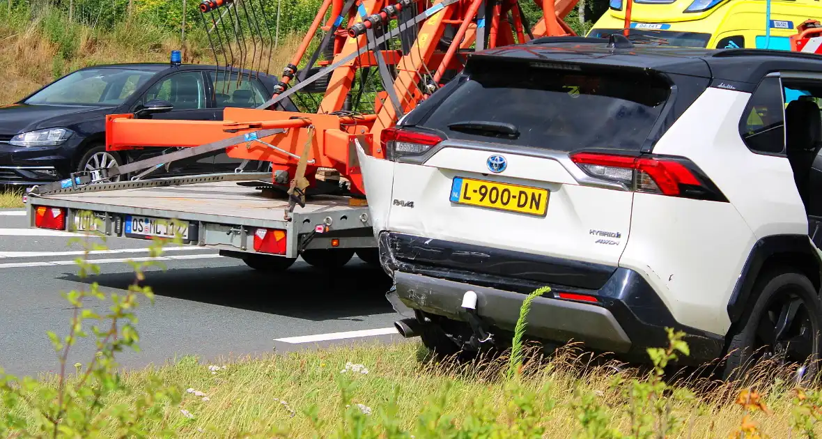 Kettingbotsing leidt tot veel schade - Foto 4