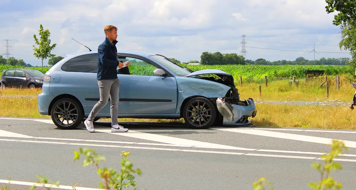 Kettingbotsing leidt tot veel schade - Foto 5