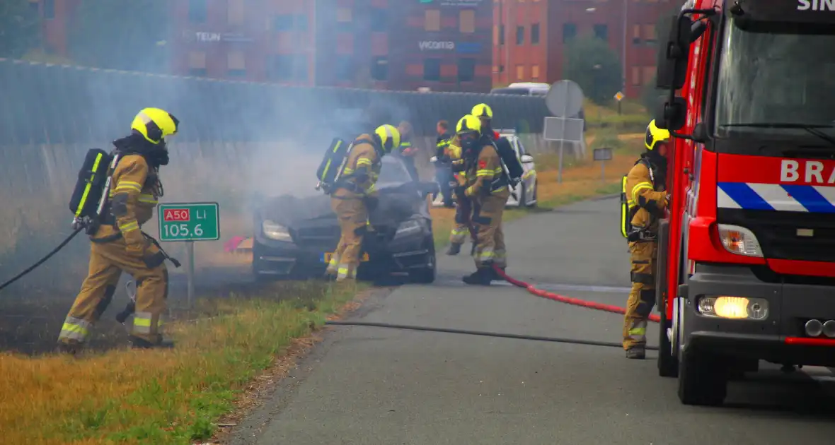 autobrand leidt tot snelwegafsluiting - Foto 3