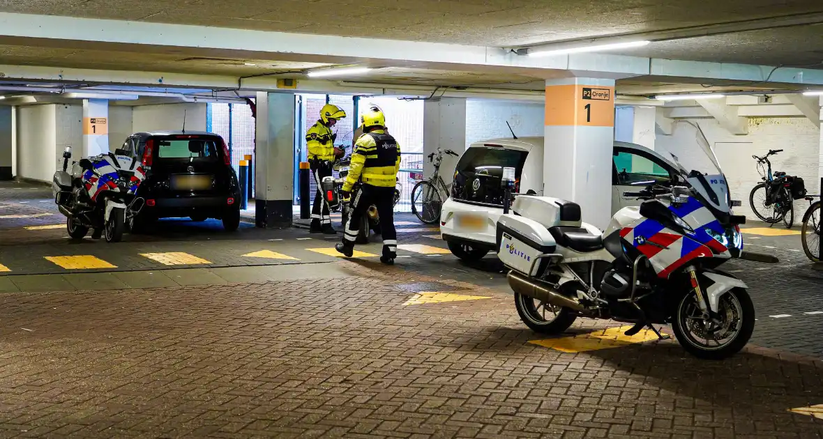 Politie-actie na wapenmelding winkelcentrum - Foto 1