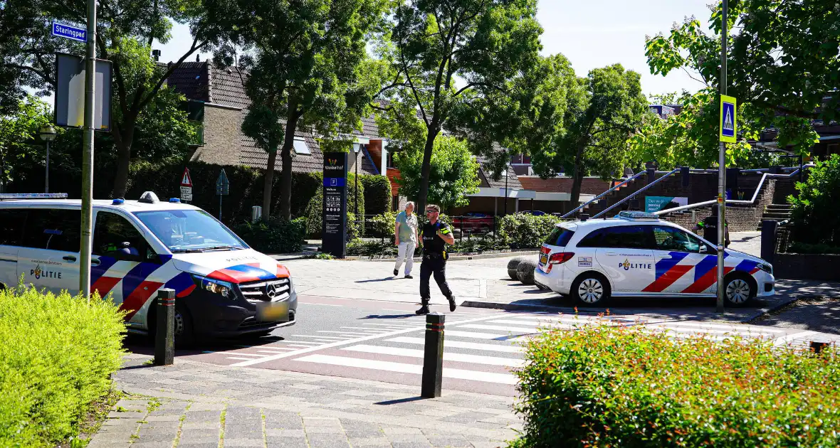 Politie-actie na wapenmelding winkelcentrum - Foto 4