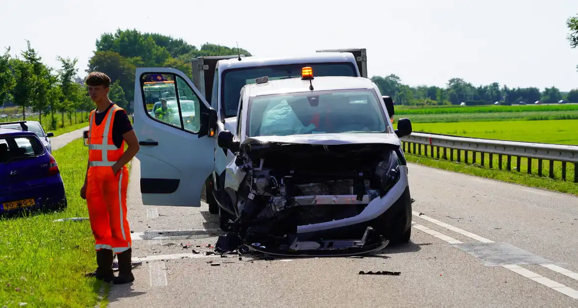 Kettingbotsing met vijf voertuigen - Foto 1