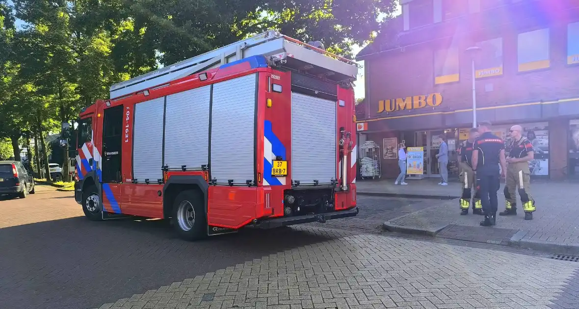 Supermarkt ontruimd vanwege vreemde lucht - Foto 2