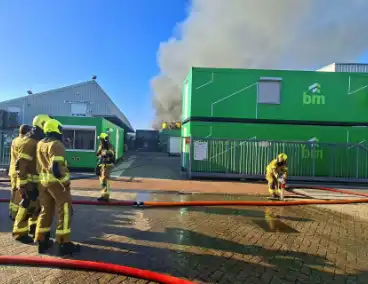 Zeer grote brand op industriegebied