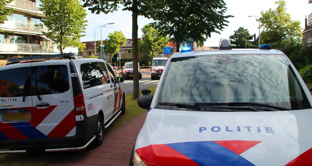Zwaargewonde bij aanrijding met lijnbus - Foto 9