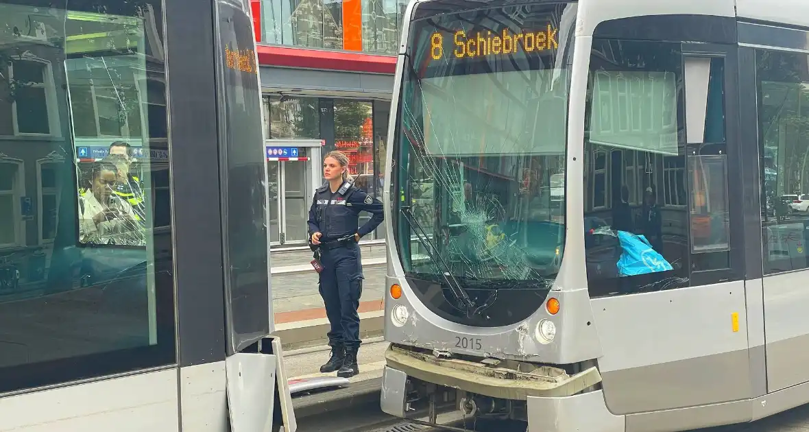 Trams botsen op elkaar - Foto 4