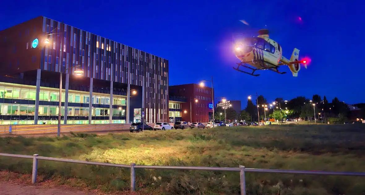 Traumahelikopter ingezet bij noodsituatie in politiebureau - Foto 6