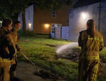 Buitenbranden op grasveld snel geblust