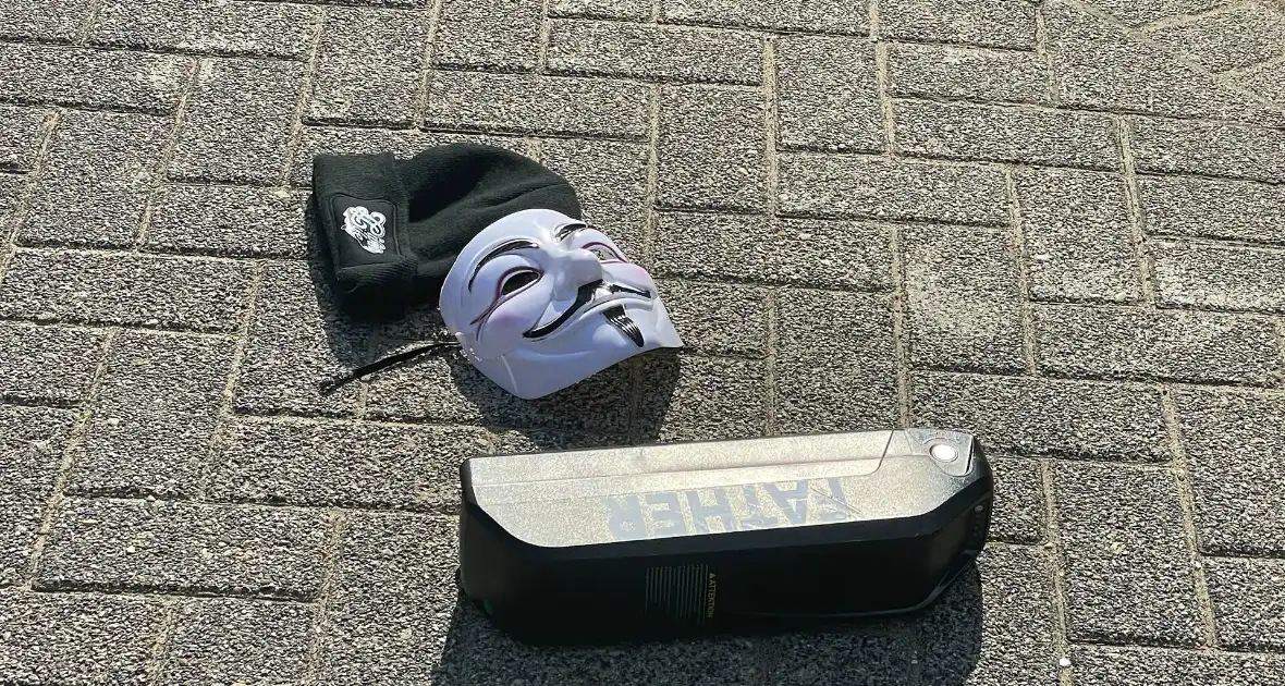 Gebruik van masker tijdens overval - Foto 2